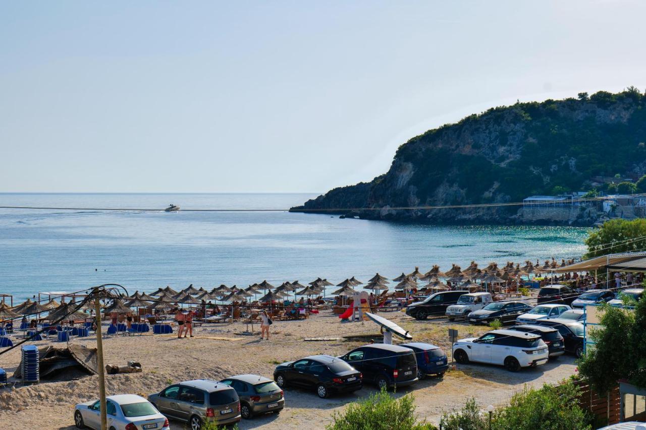 Alex & Sofi Hotel Himare Exteriör bild