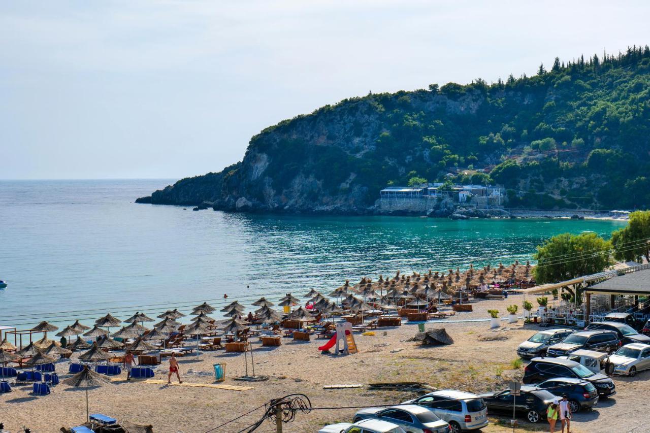 Alex & Sofi Hotel Himare Exteriör bild