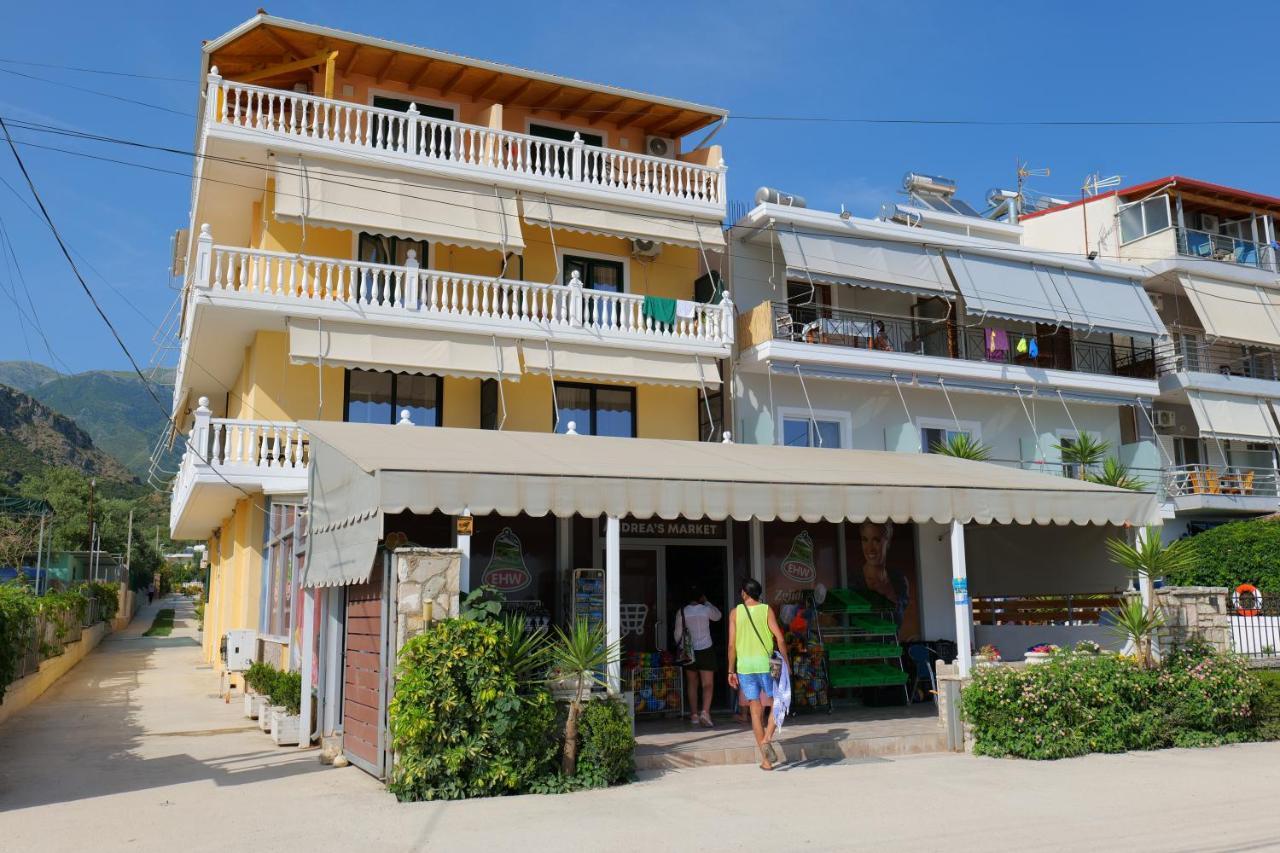 Alex & Sofi Hotel Himare Exteriör bild